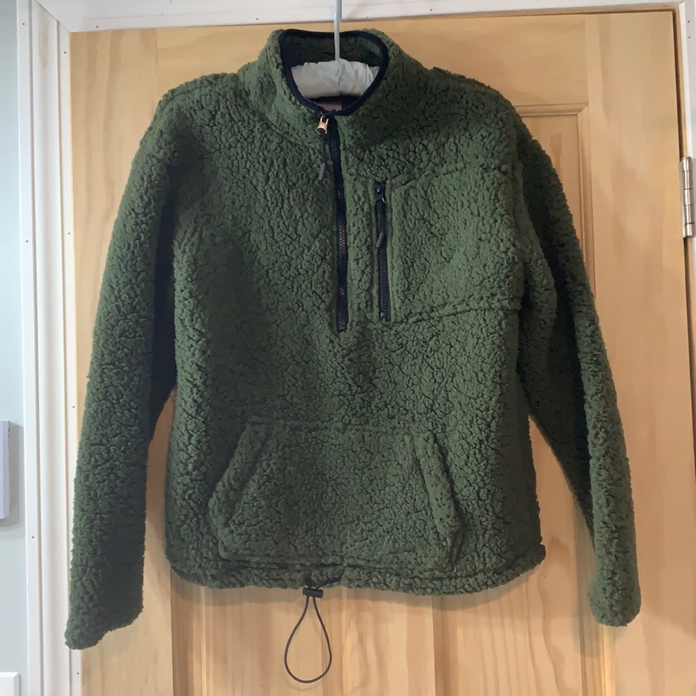 No Boundaries olive green fluffy half zip jacket!
